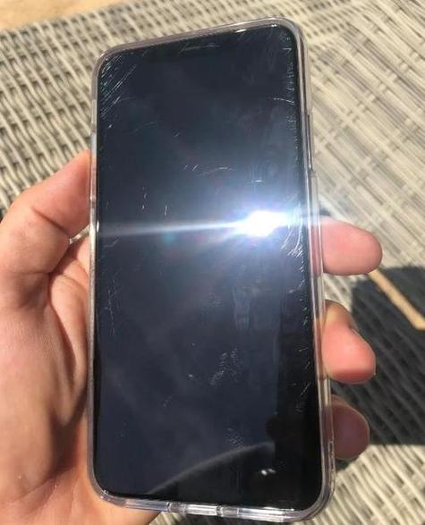 苹果手机屏幕划痕怎么修复